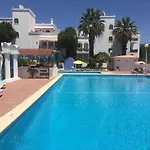 - Cozy By The Pool * Ταβίρα