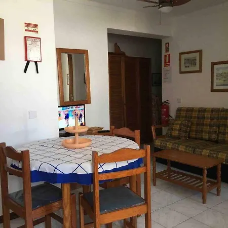 - Cozy By The Pool Apartment