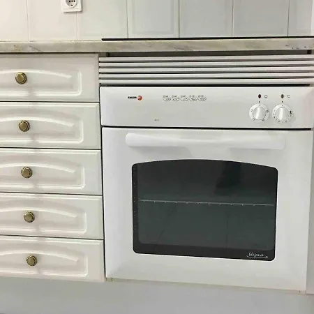 - Cozy By The Pool Apartment *